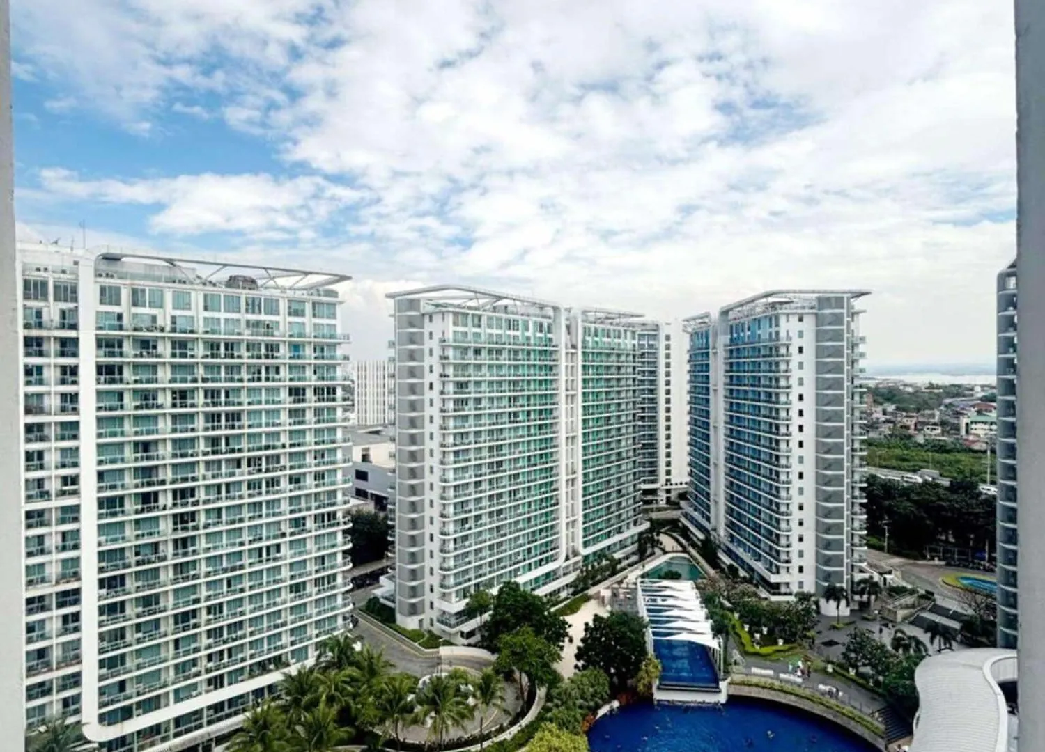 Grand Caliya Condotel Azure Paranaque Manila Apartment